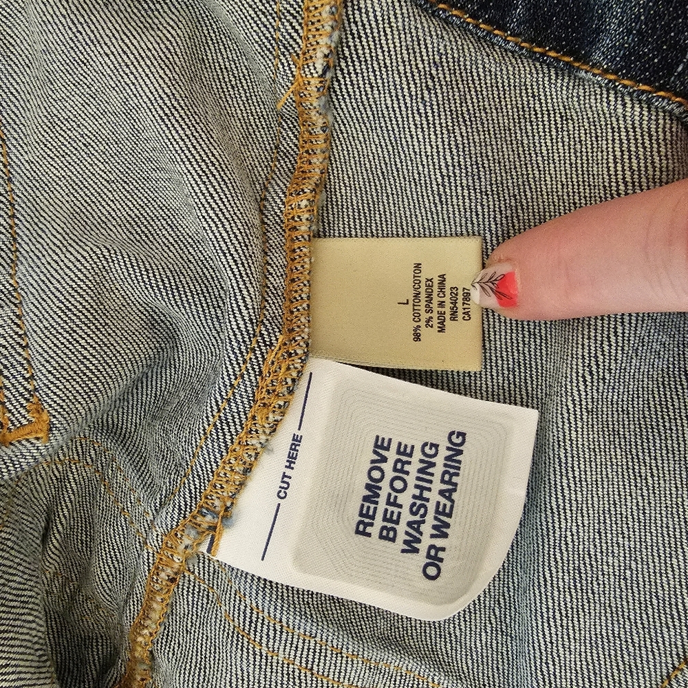 Jean jackets - Picture 3 of 5